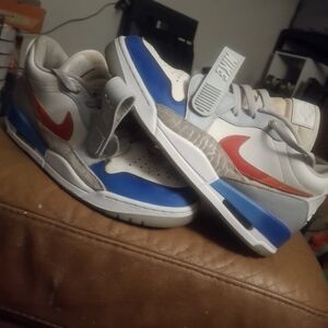 Jordans. Nike  Preowned 11s Mens